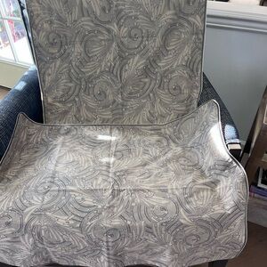A pair of standard Yves Delorme pillow shams.